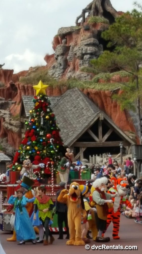 Start of Disney Christmas Parade