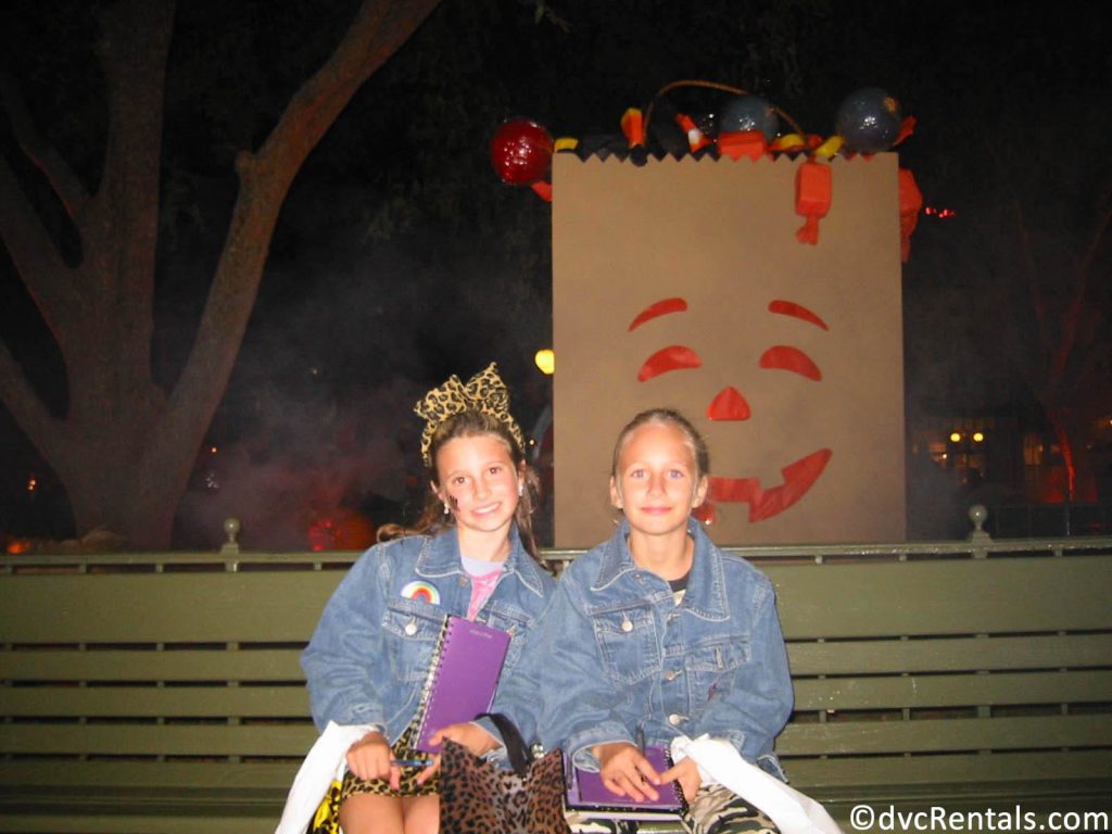 Team Member Cassie and her sister as children, at the MNSSHP