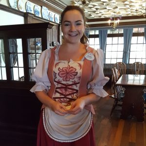 Server from the Rose and Crown