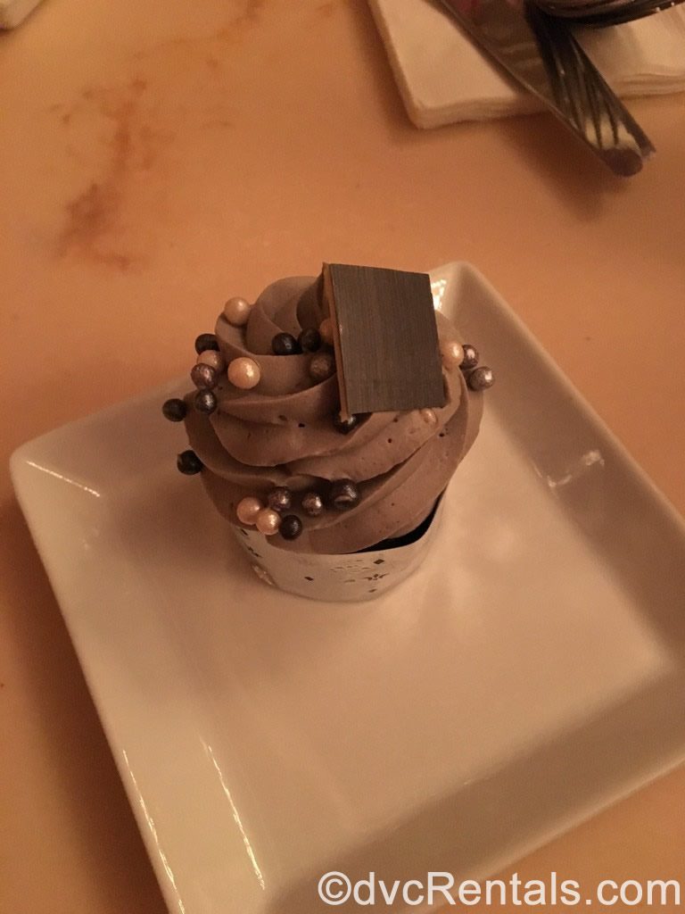 The Master’s Cupcake with the Grey Stuff