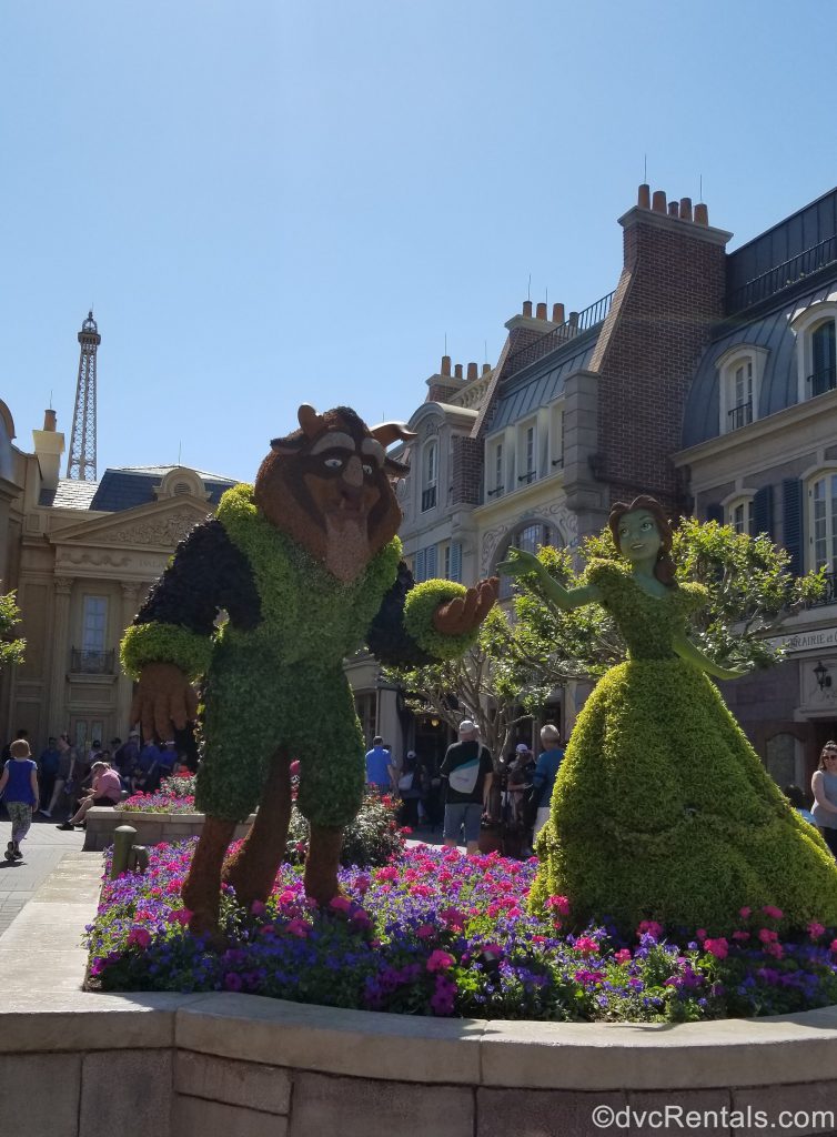 Beauty and the Beast topiary