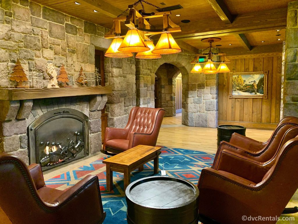 sitting area in the Boulder Ridge Villas building at Disney’s Wilderness Lodge