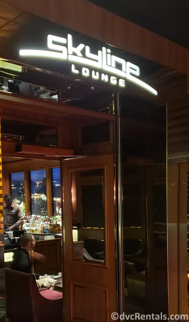 lounge/bar on the Disney Dream