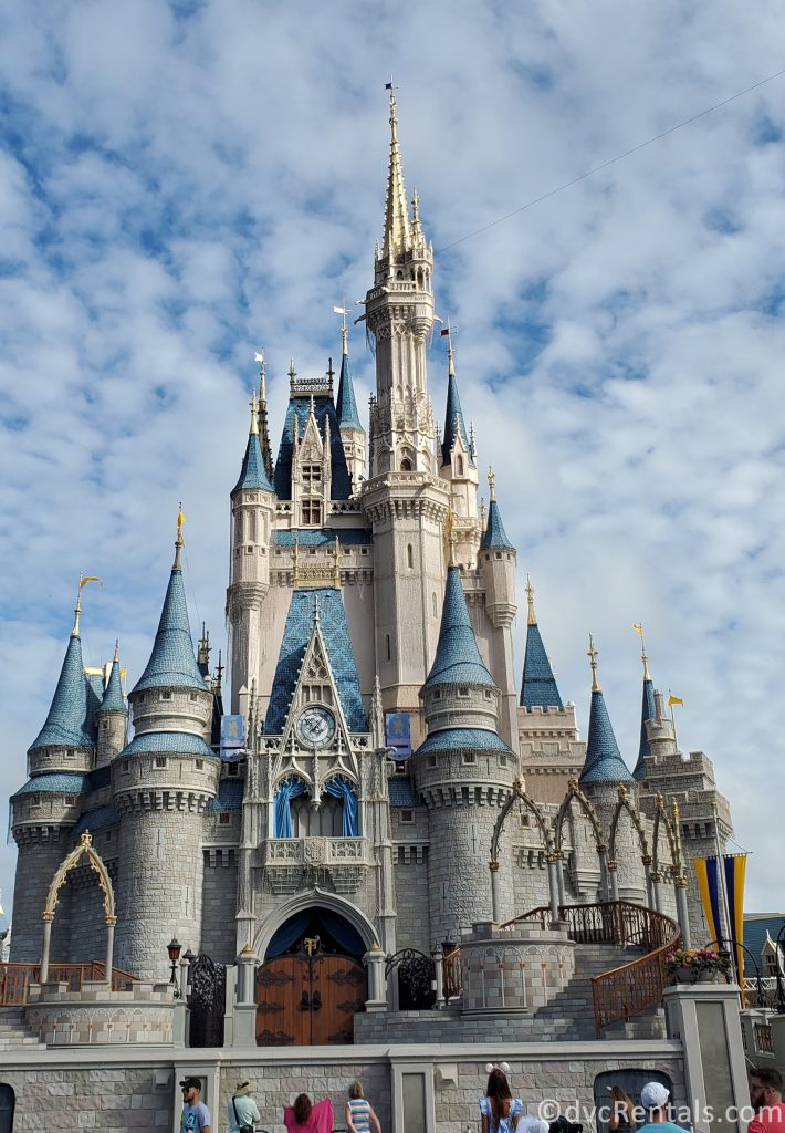 Cinderella Castle with old color scheme from January 2020