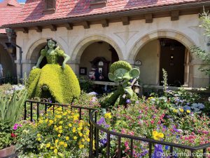 Snow White and Dopey topiaries at the Taste of Epcot International Flower & Garden Festival