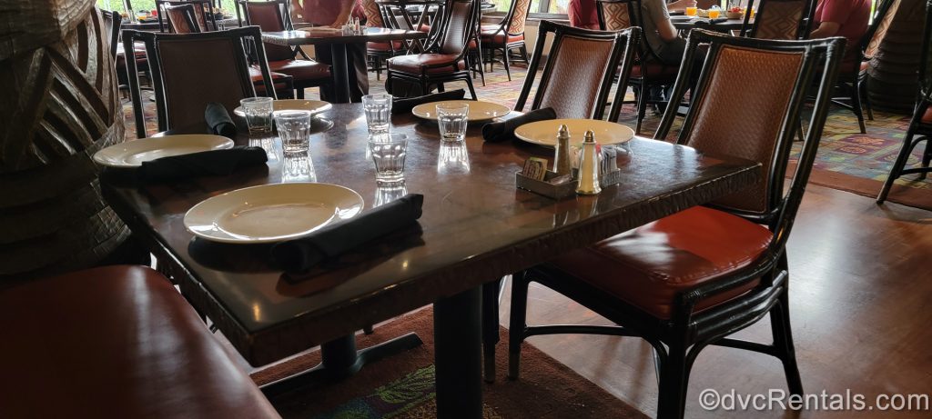 table setting at ‘Ohana restaurant at Disney’s Polynesian Villas and Bungalows