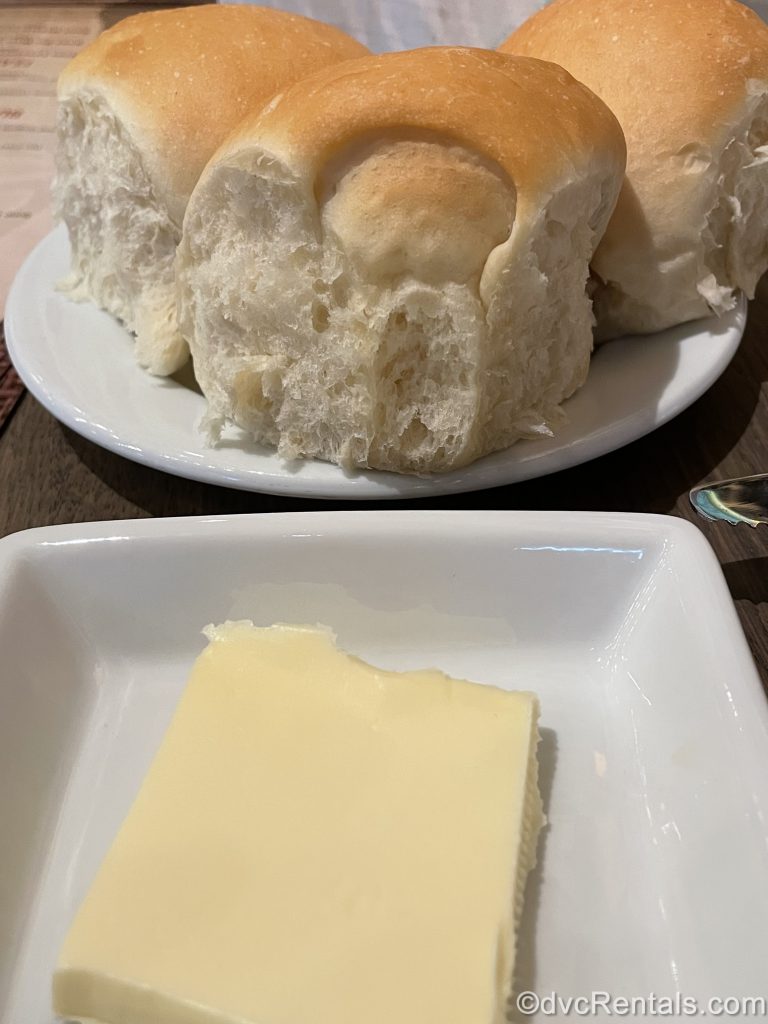 Dinner rolls and butter