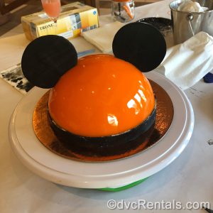 Cake with Minnie Ears added on top