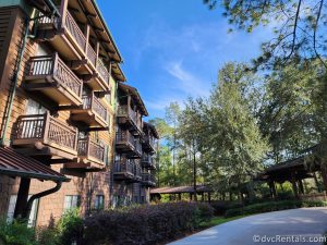 Exterior of Boulder Ridge Villas at Disney's Wilderness Lodge. The building is designed to look like a log cabin.